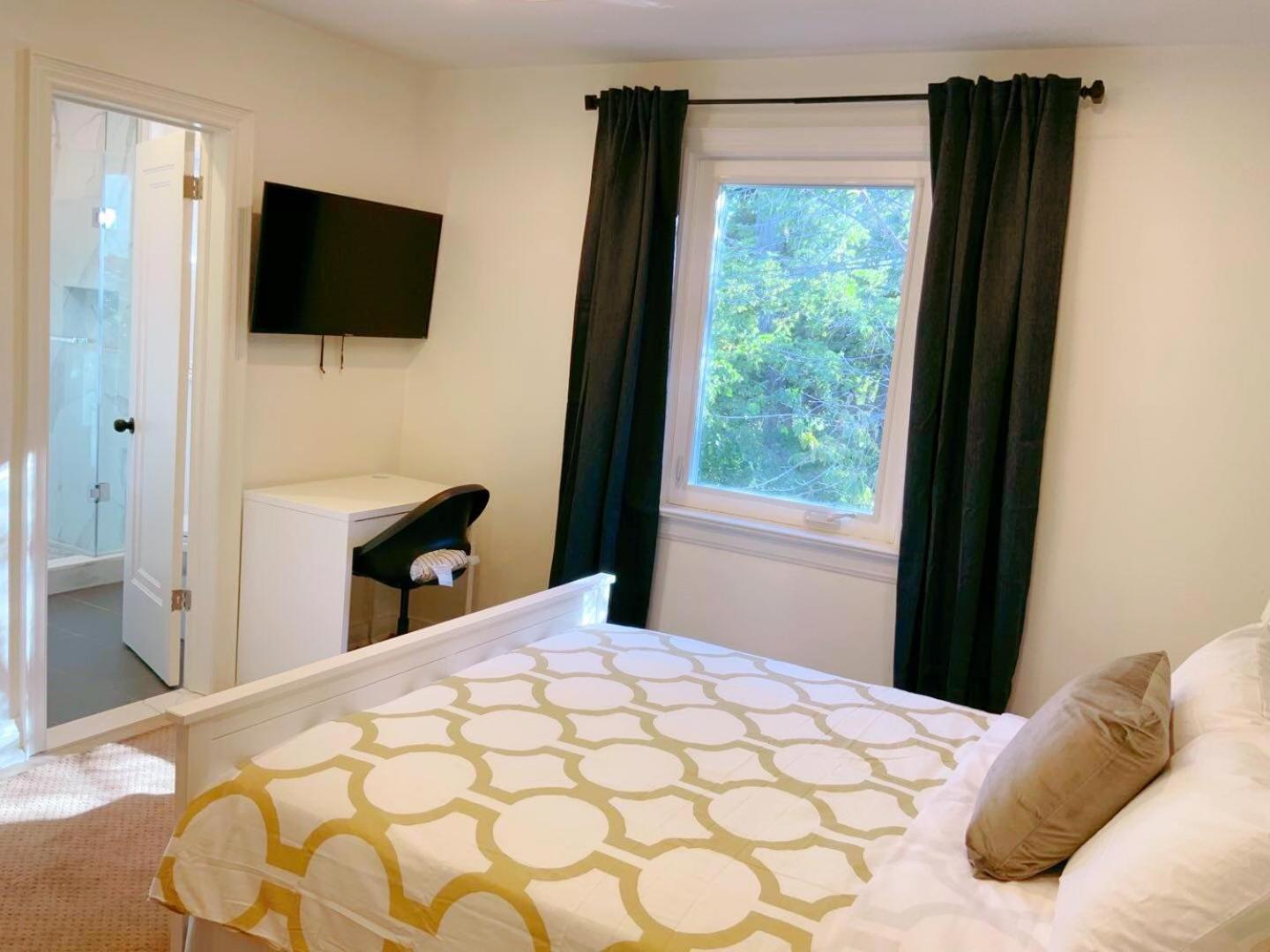 Leaside Garden Guesthouse تورونتو المظهر الخارجي الصورة